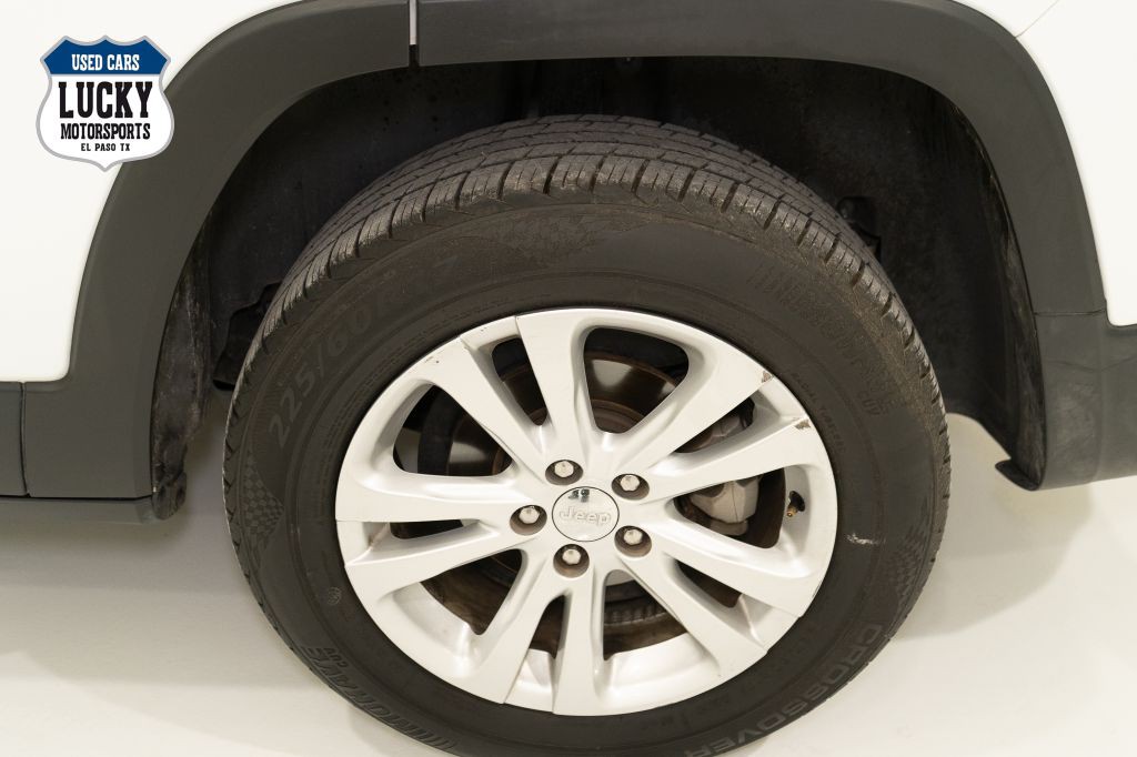 2015 Jeep Cherokee Image 11