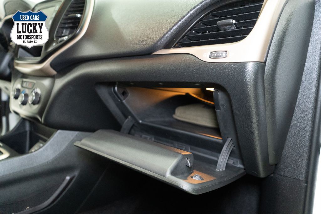 2015 Jeep Cherokee Image 19