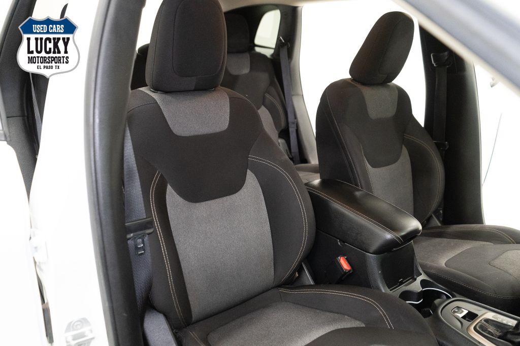 2015 Jeep Cherokee Image 22