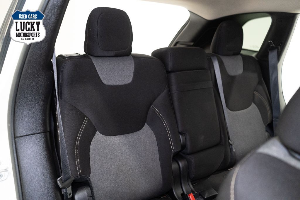 2015 Jeep Cherokee Image 23