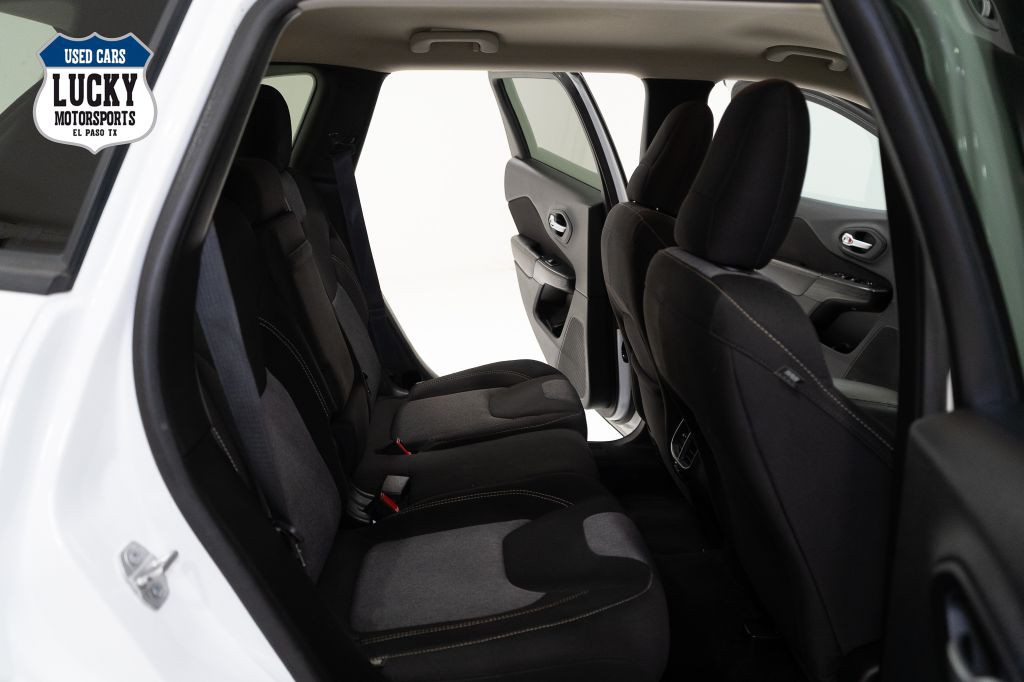 2015 Jeep Cherokee Image 24