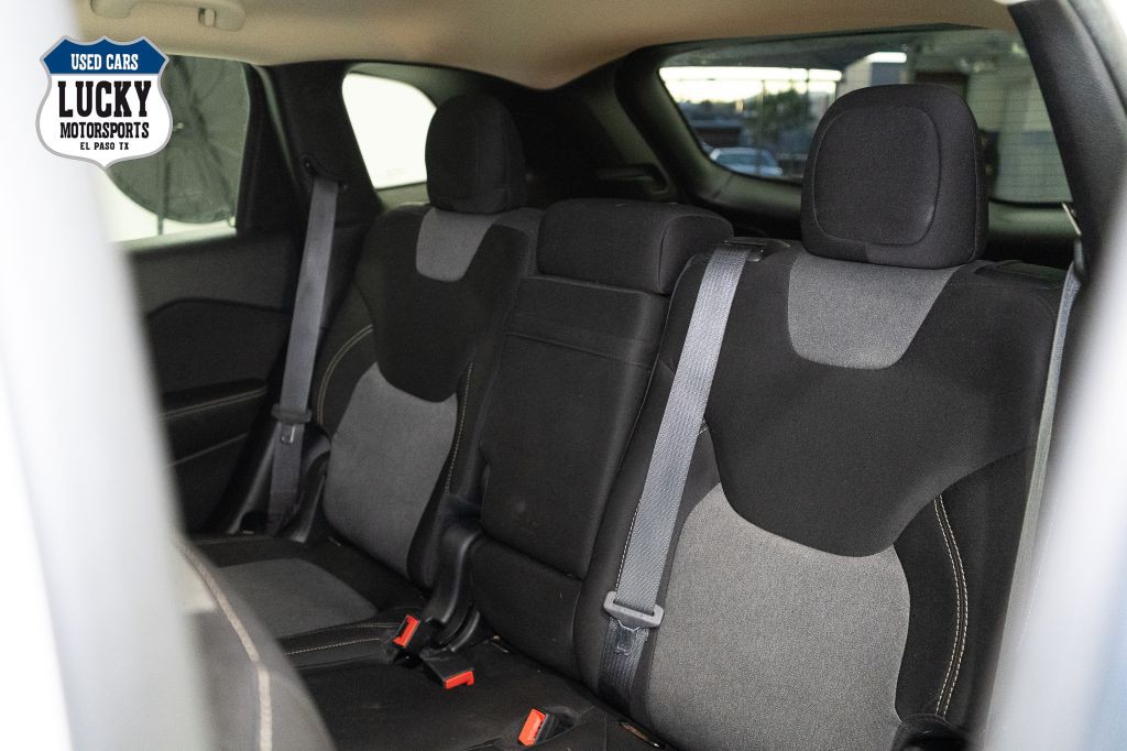 2015 Jeep Cherokee Image 31