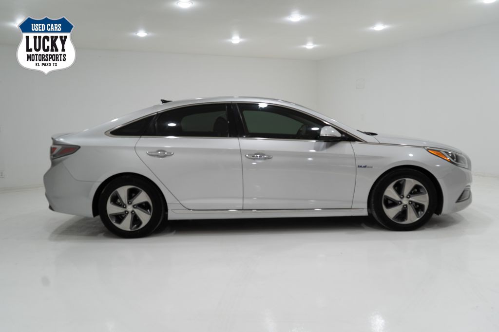 2017 Hyundai Sonata Image 4