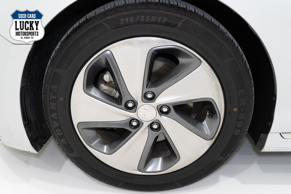 2017 Hyundai Sonata Image 8