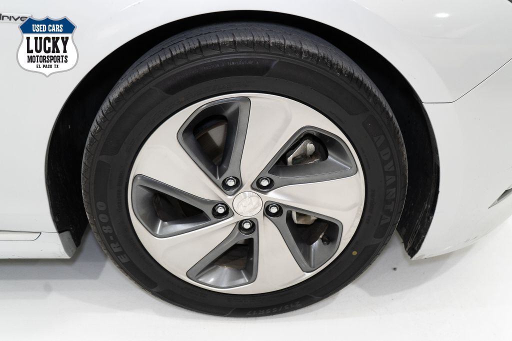 2017 Hyundai Sonata Image 12
