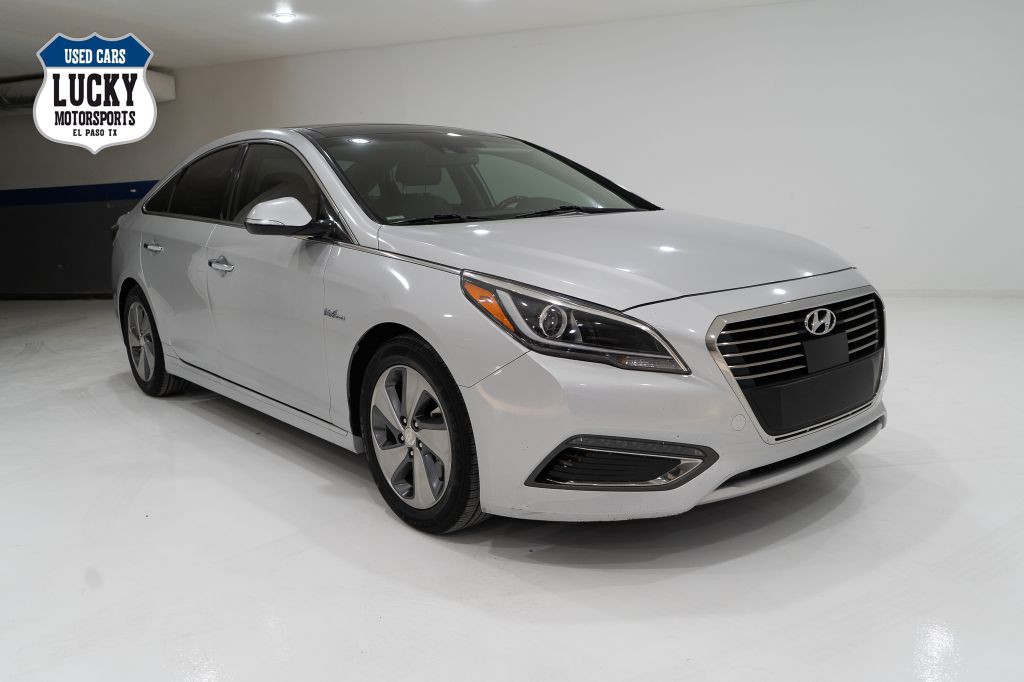 2017 Hyundai Sonata Image 2