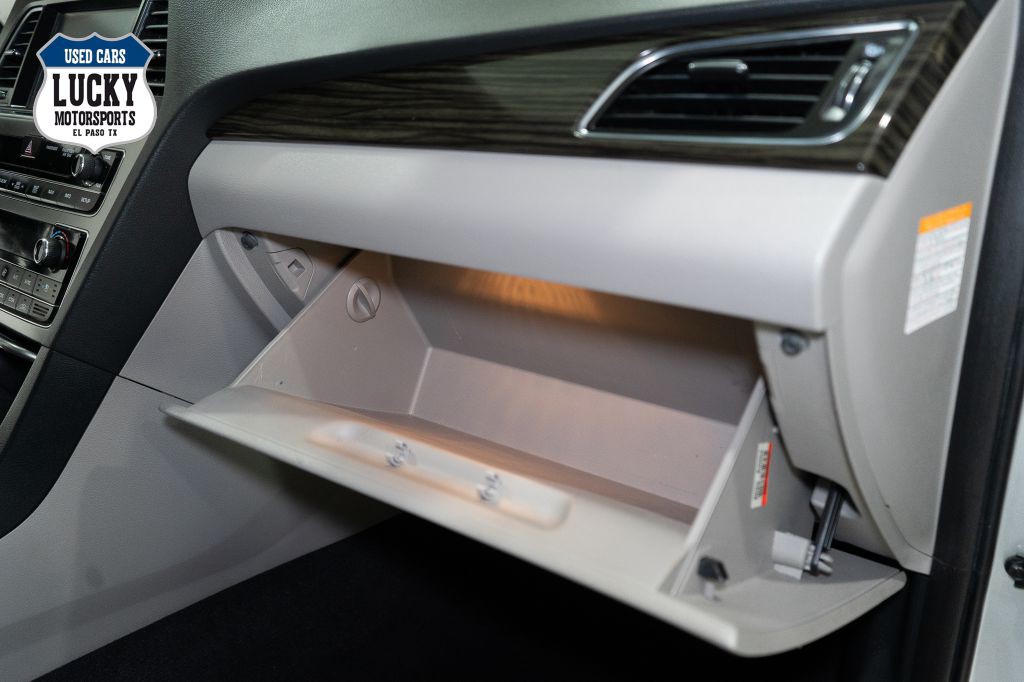 2017 Hyundai Sonata Image 22