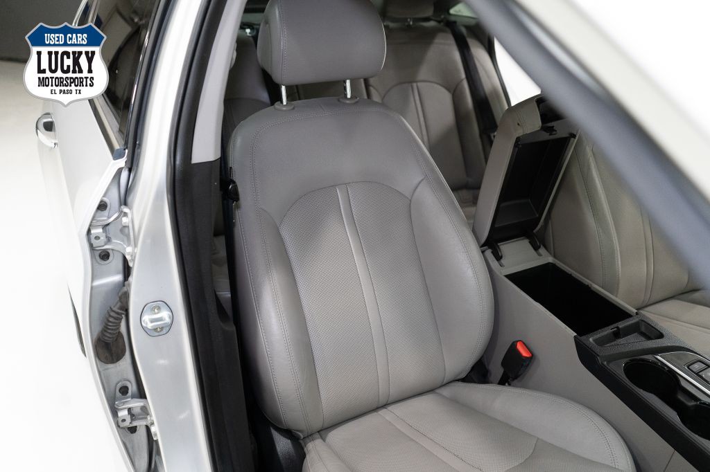 2017 Hyundai Sonata Image 23