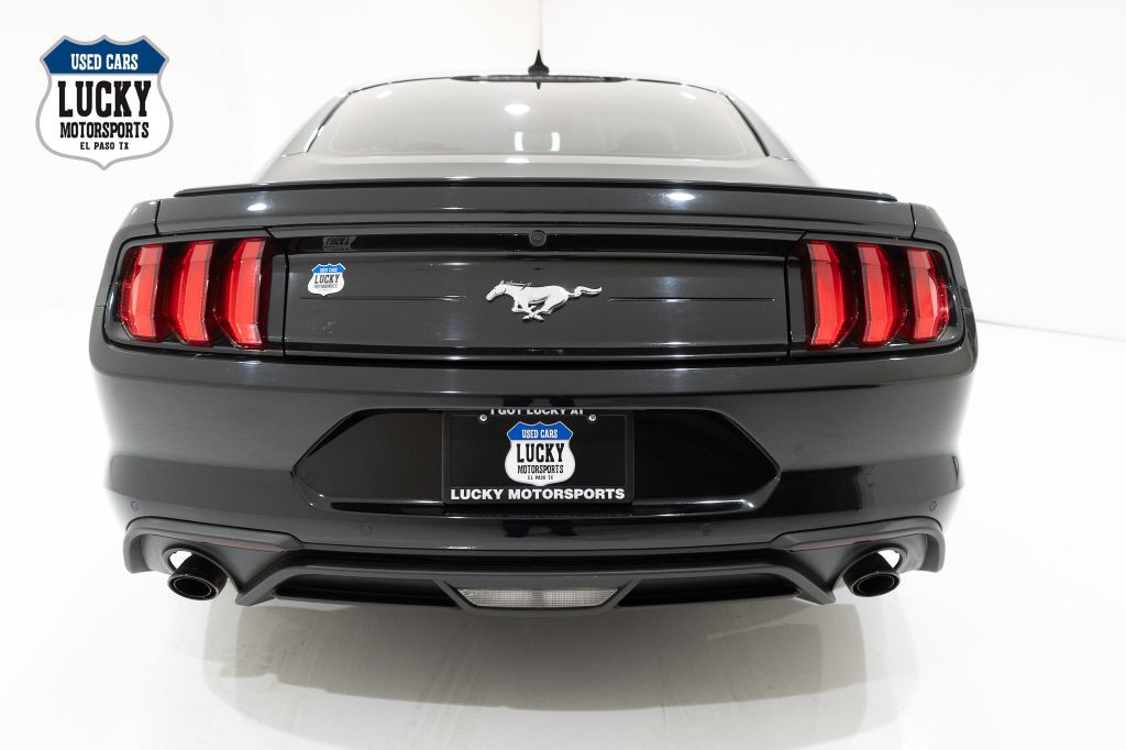 2022 Ford Mustang Image 7