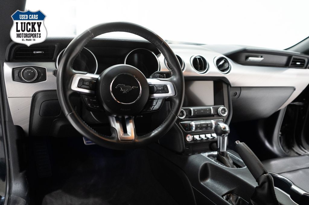 2022 Ford Mustang Image 20