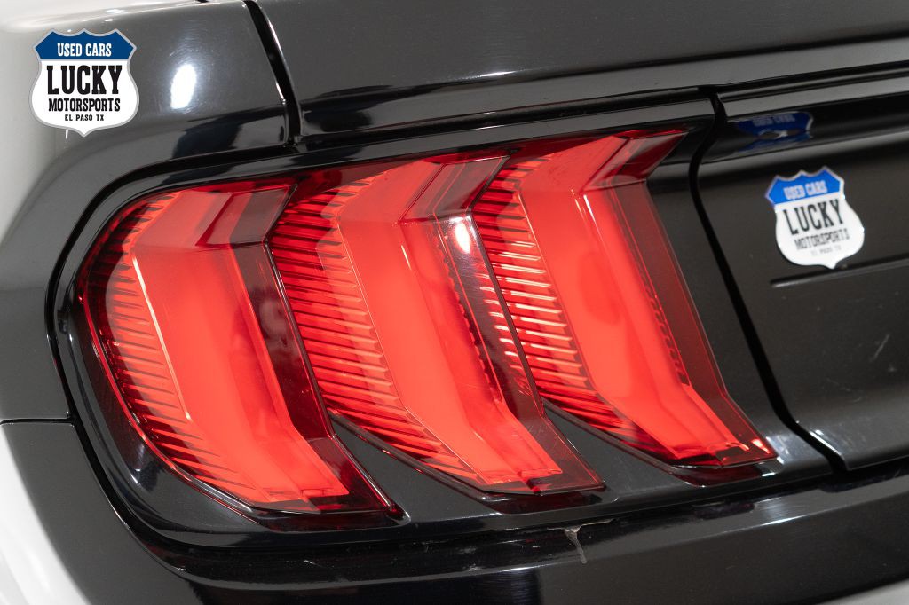 2022 Ford Mustang Image 26