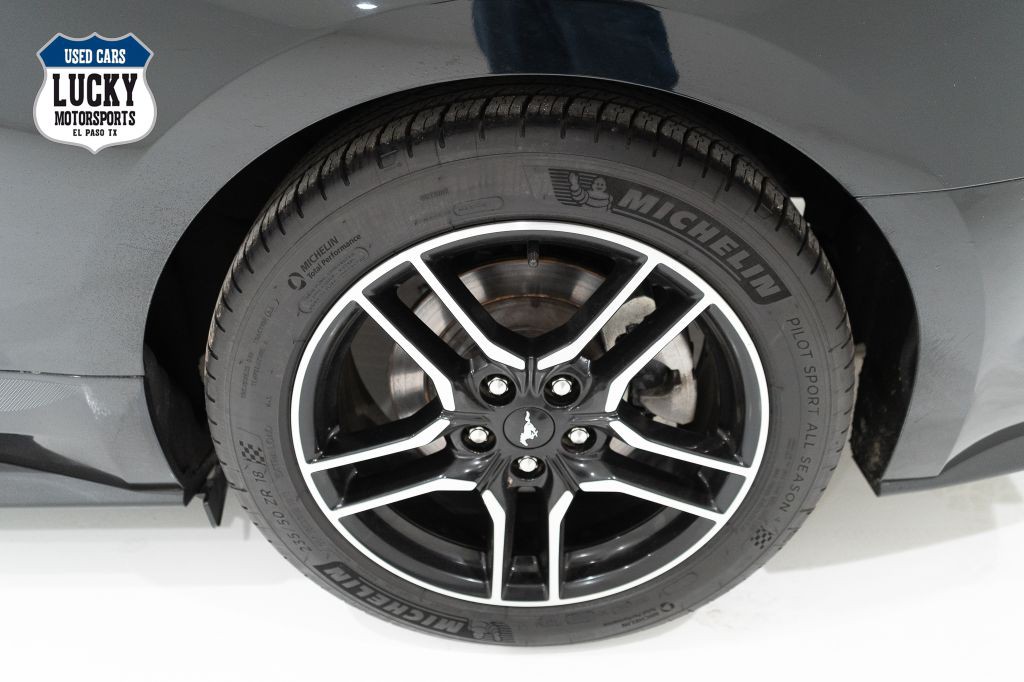 2022 Ford Mustang Image 27