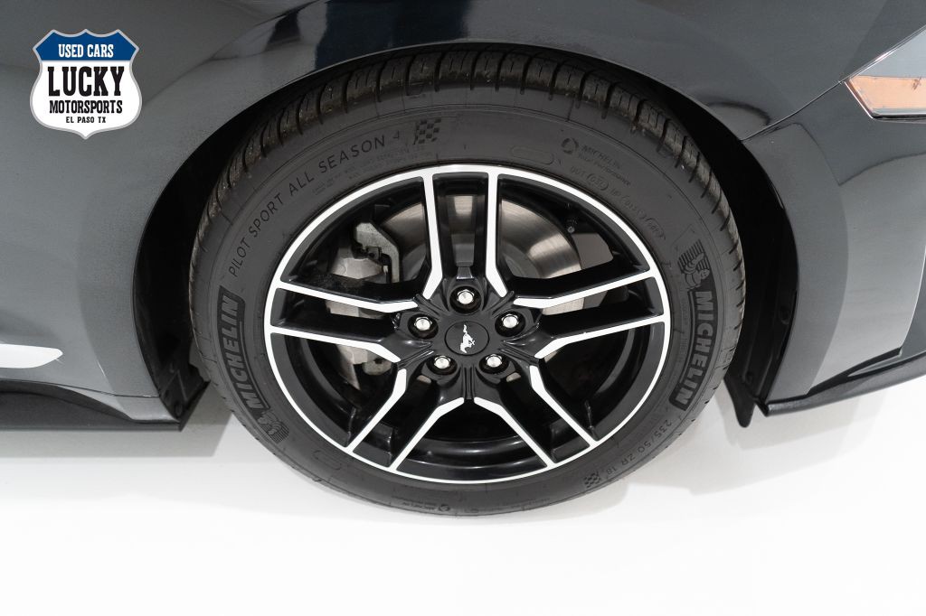 2022 Ford Mustang Image 33