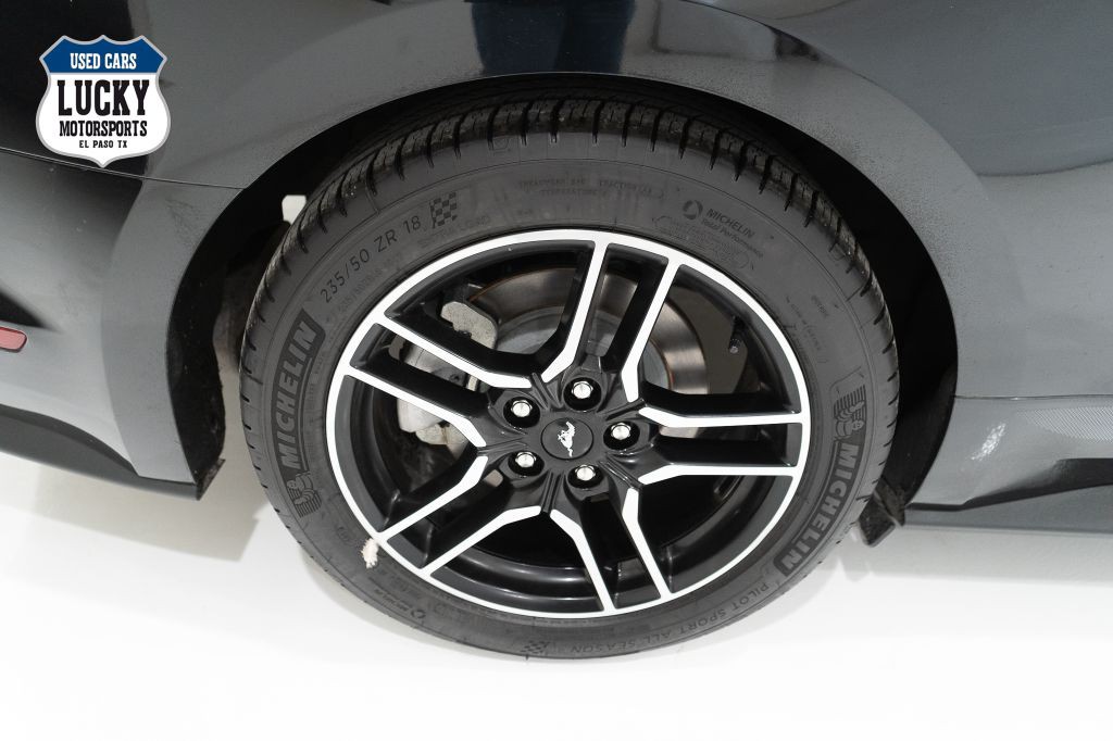 2022 Ford Mustang Image 34