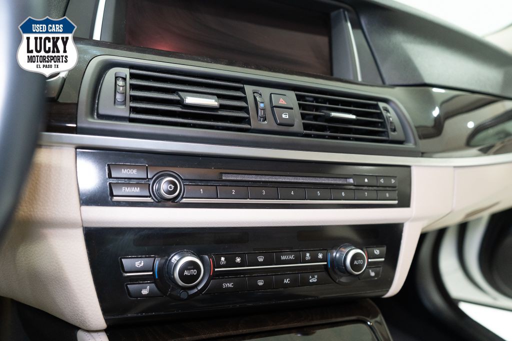 2015 BMW 5 Series Image 23