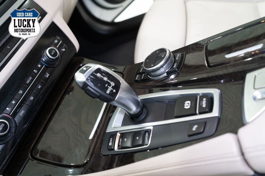 2015 BMW 5 Series Image 24