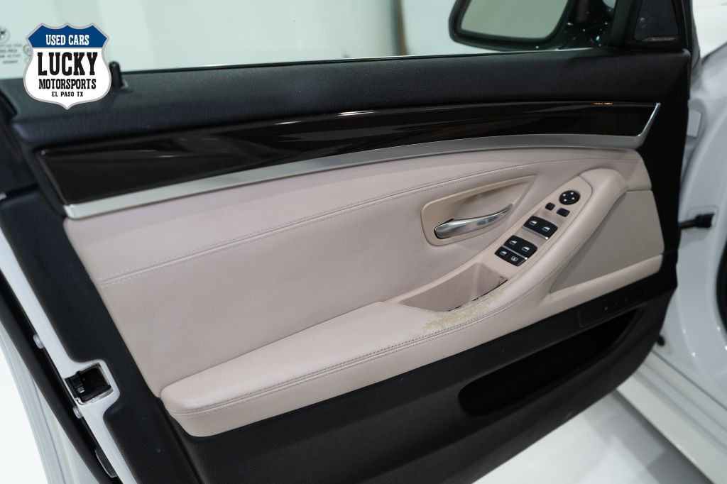 2015 BMW 5 Series Image 31