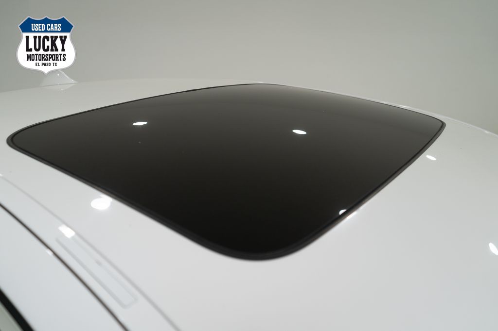 2015 BMW 5 Series Image 33