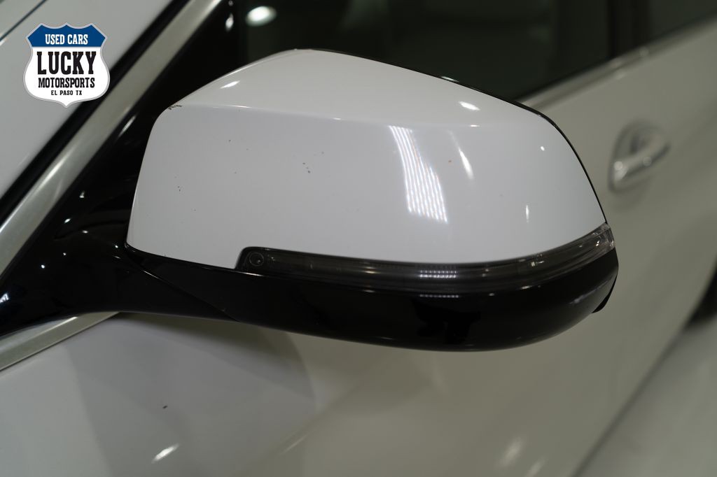 2015 BMW 5 Series Image 35