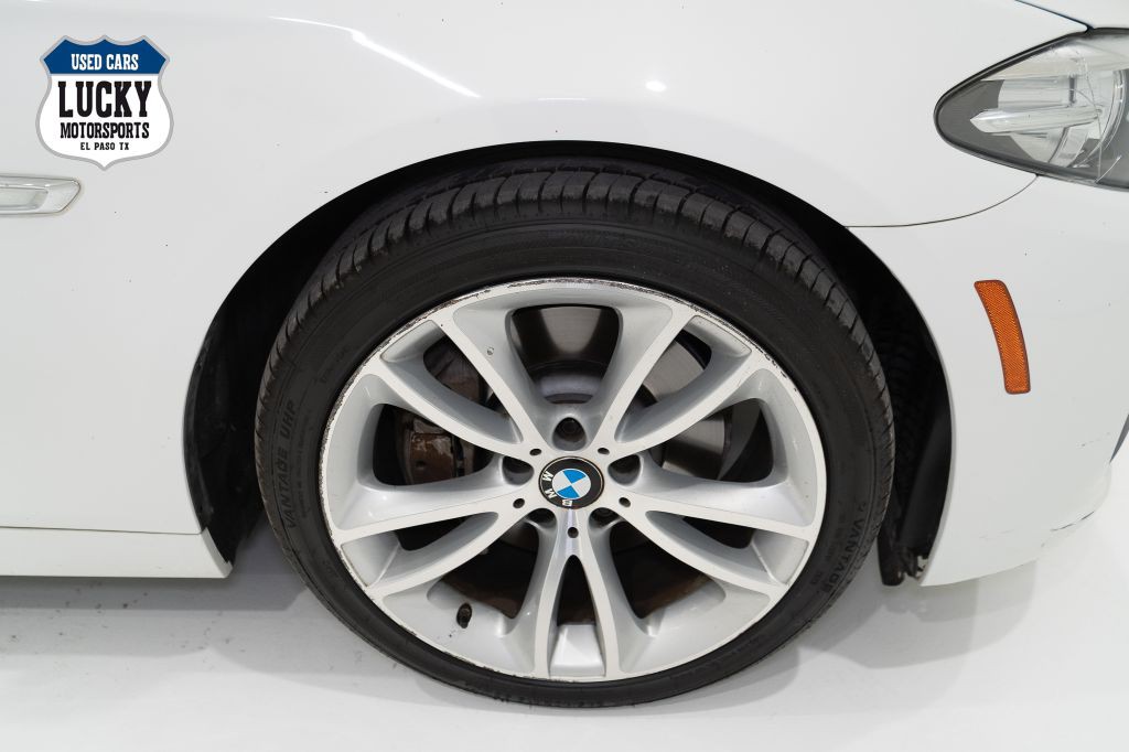2015 BMW 5 Series Image 40