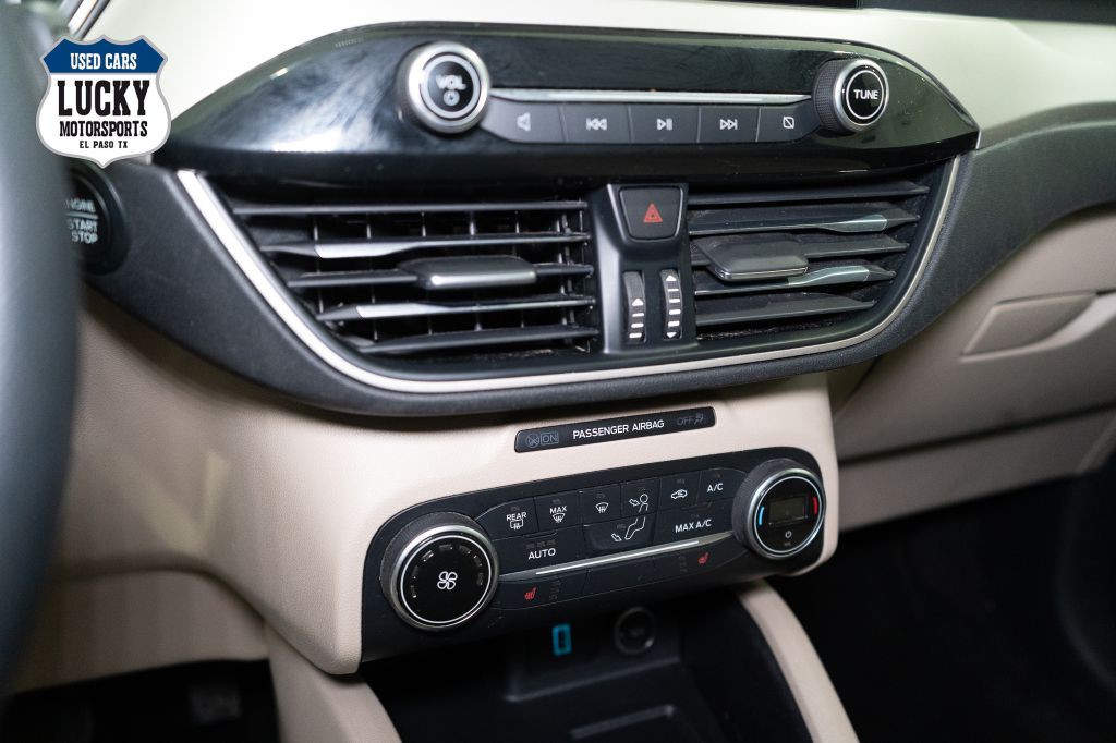 2020 Ford Escape Image 17