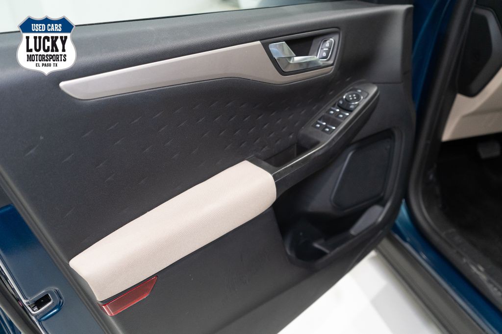 2020 Ford Escape Image 27