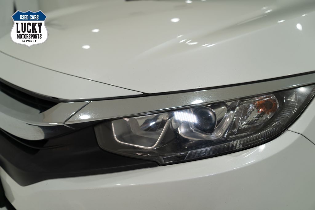 2018 Honda Civic Image 30