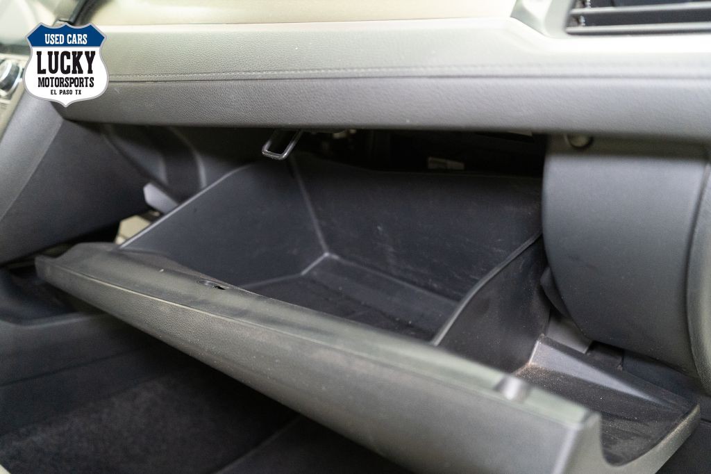 2017 Honda Civic Image 11