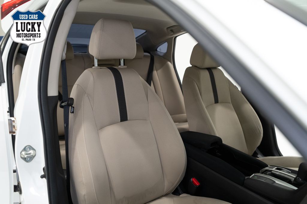 2017 Honda Civic Image 12