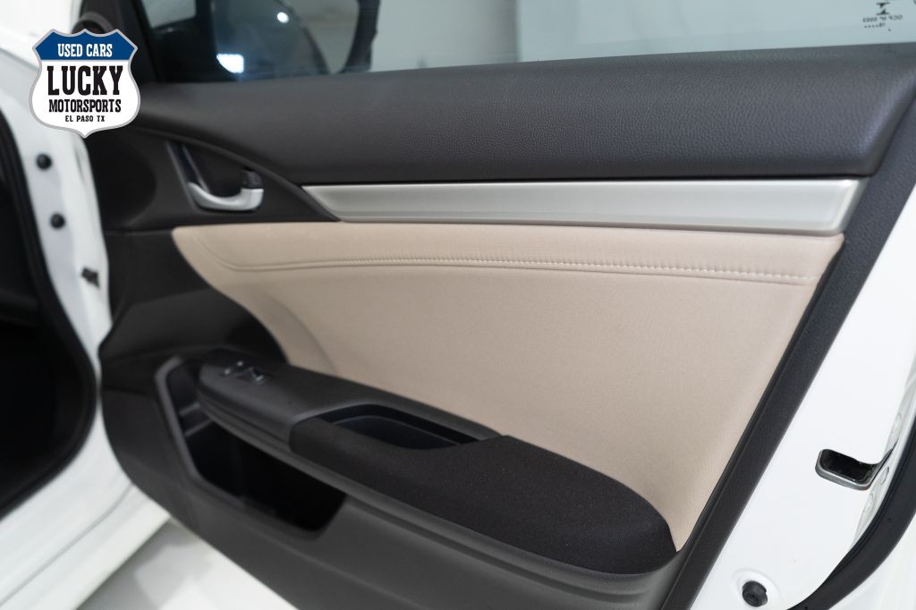 2017 Honda Civic Image 13