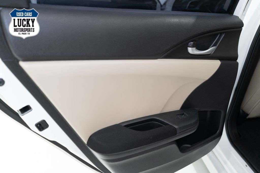 2017 Honda Civic Image 19