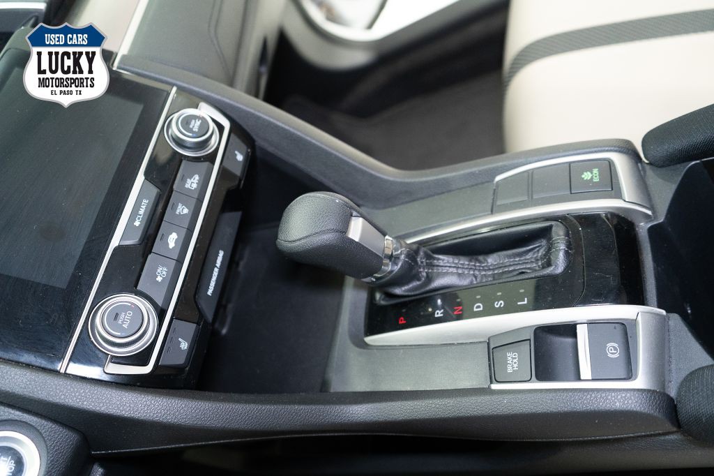 2017 Honda Civic Image 21