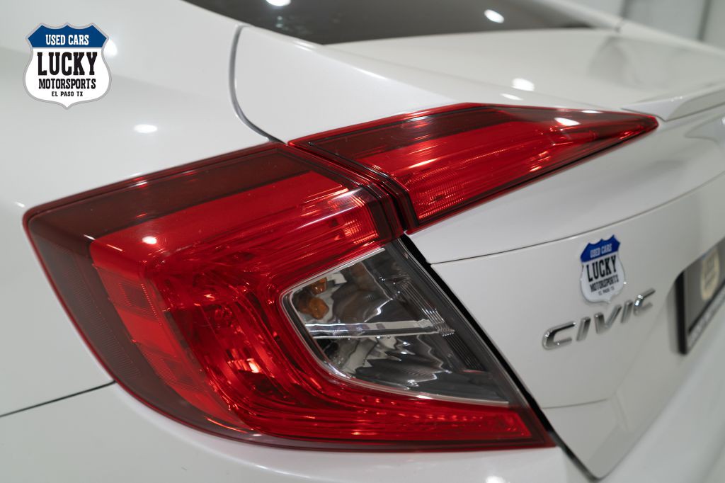 2017 Honda Civic Image 31