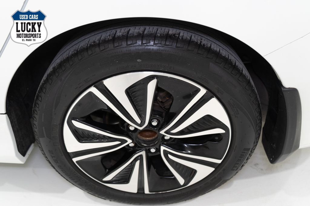 2017 Honda Civic Image 32