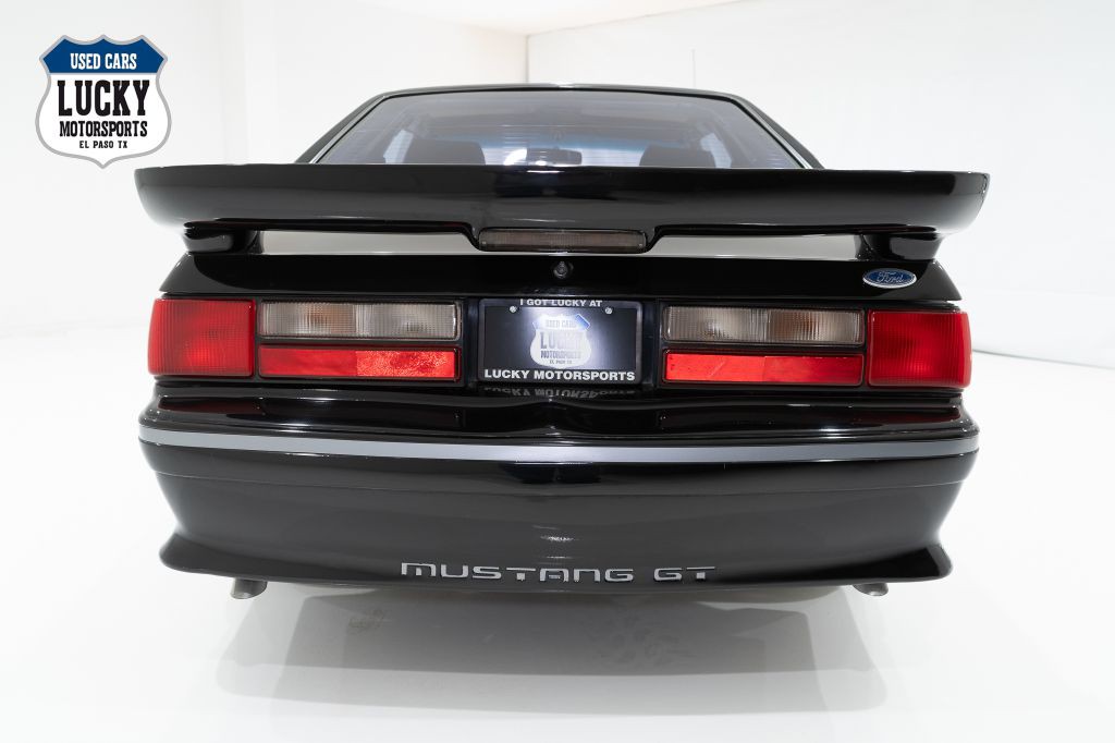 1987 Ford Mustang Image 7