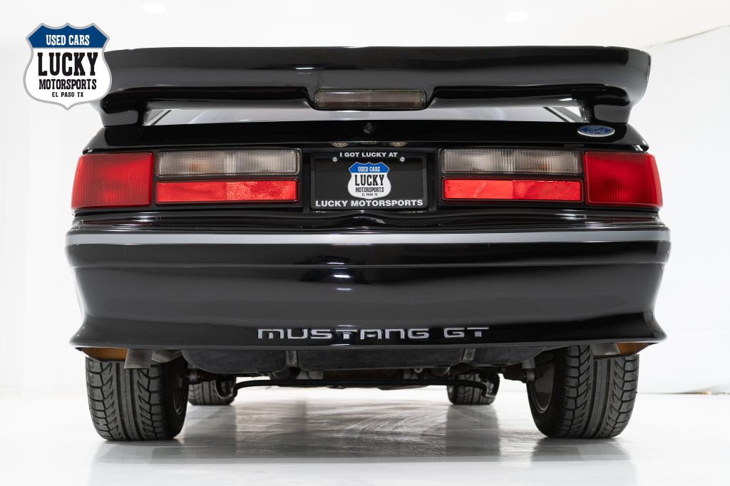 1987 Ford Mustang Image 9