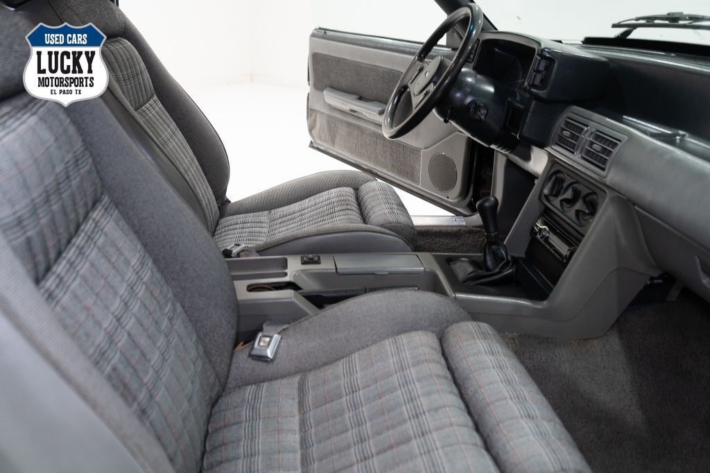 1987 Ford Mustang Image 19