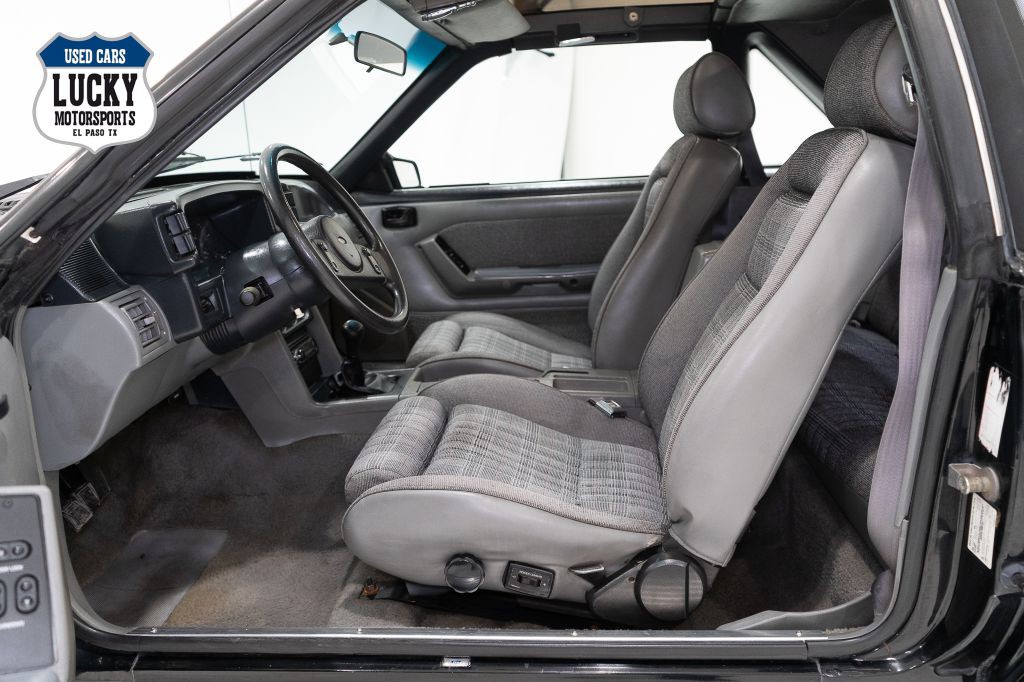 1987 Ford Mustang Image 26
