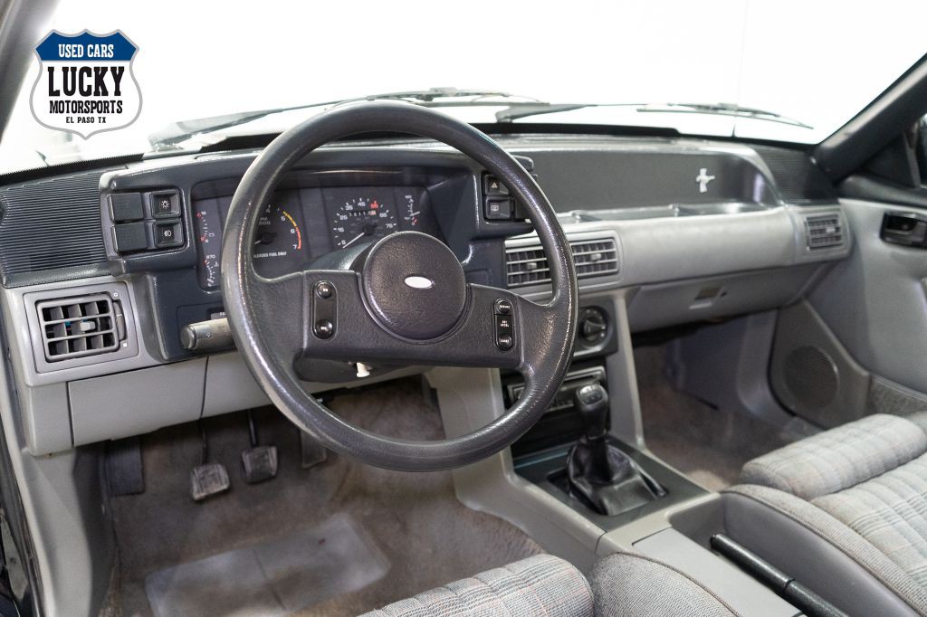 1987 Ford Mustang Image 27