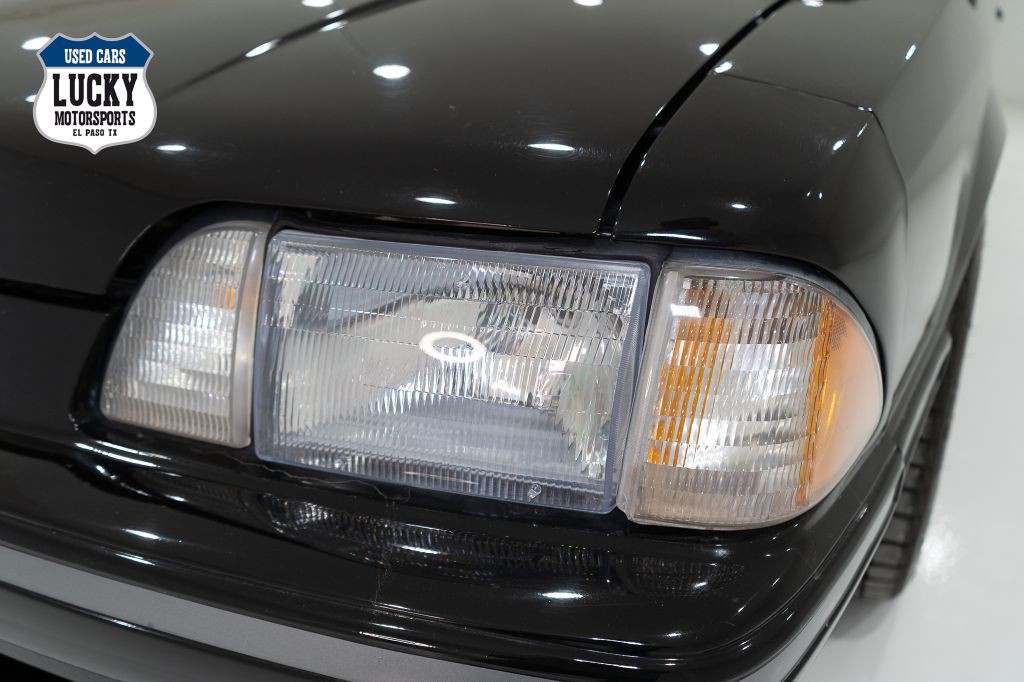 1987 Ford Mustang Image 35