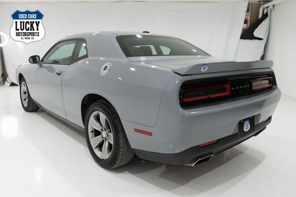 2021 Dodge Challenger Image 6