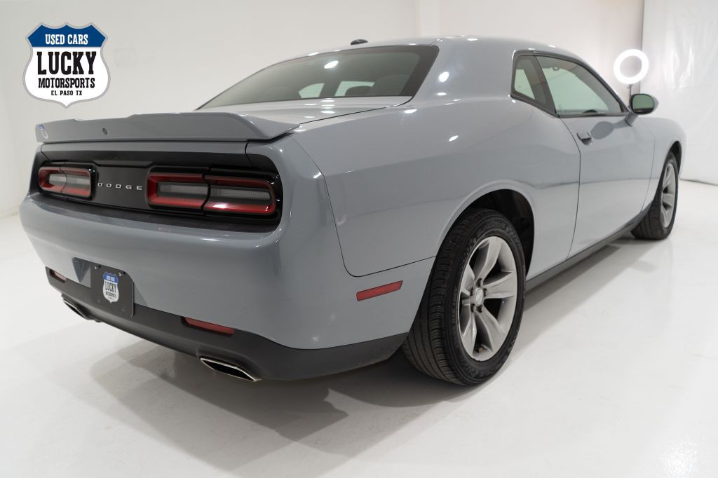 2021 Dodge Challenger Image 8