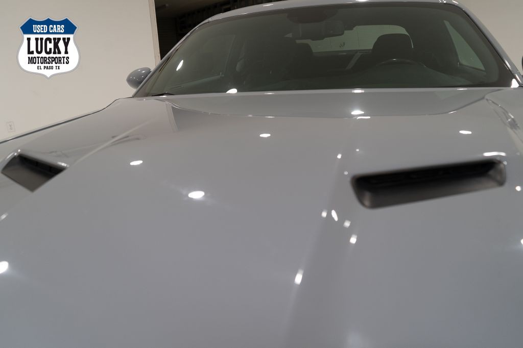 2021 Dodge Challenger Image 9
