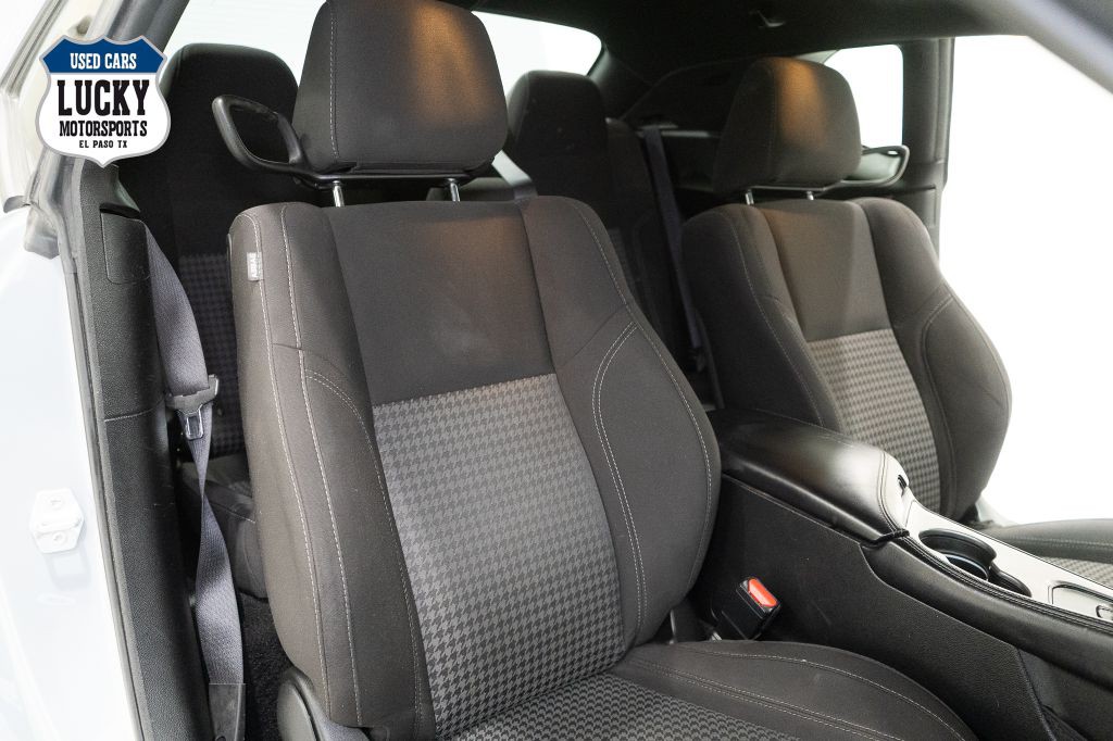 2021 Dodge Challenger Image 11