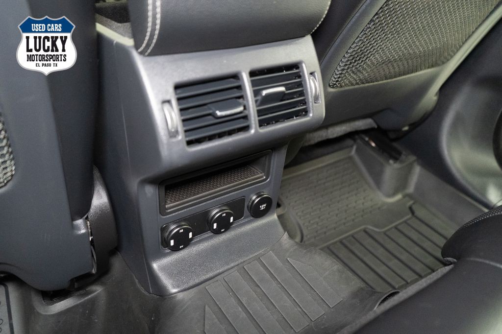 2020 Jaguar F-PACE Image 17