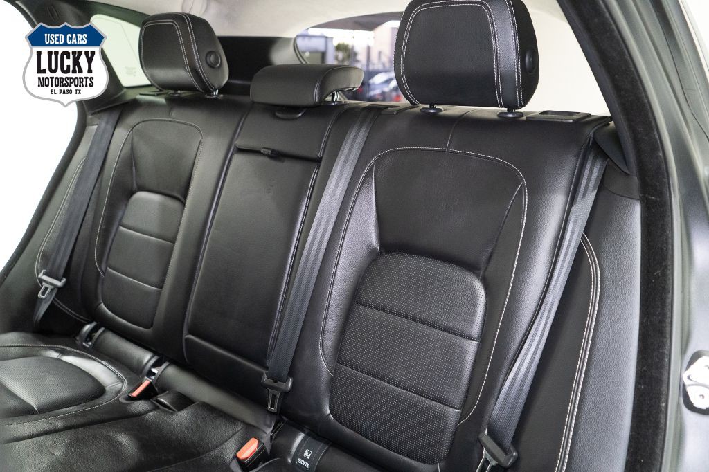 2020 Jaguar F-PACE Image 22