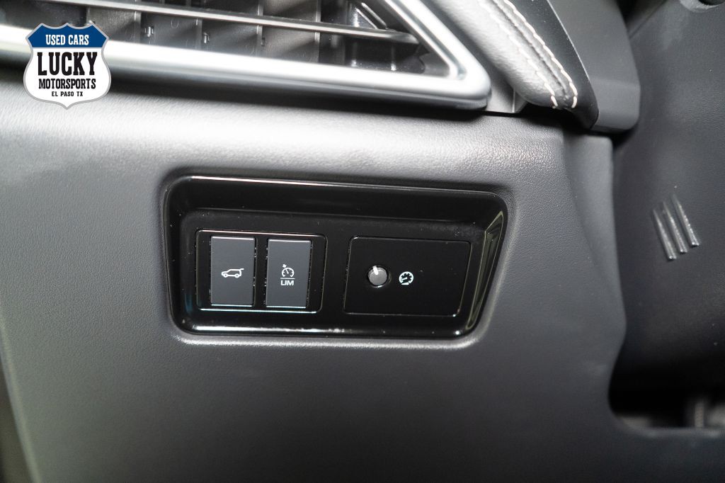 2020 Jaguar F-PACE Image 29