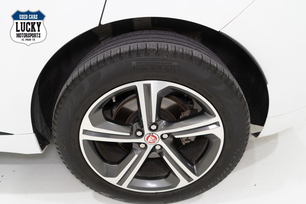 2020 Jaguar F-PACE Image 35