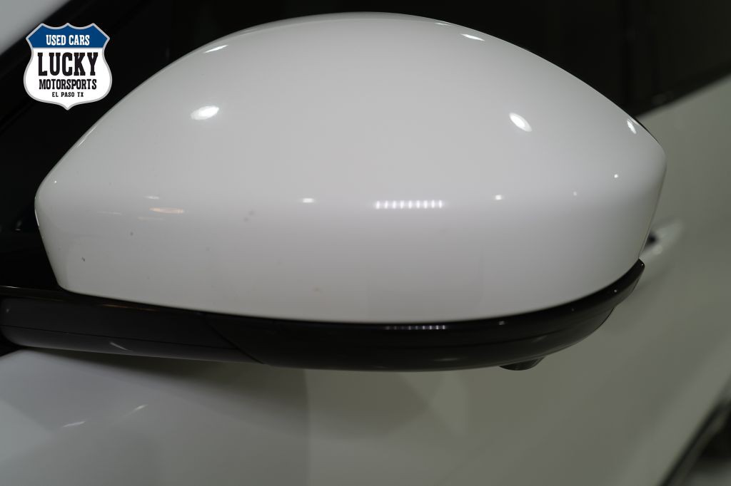 2020 Jaguar F-PACE Image 36