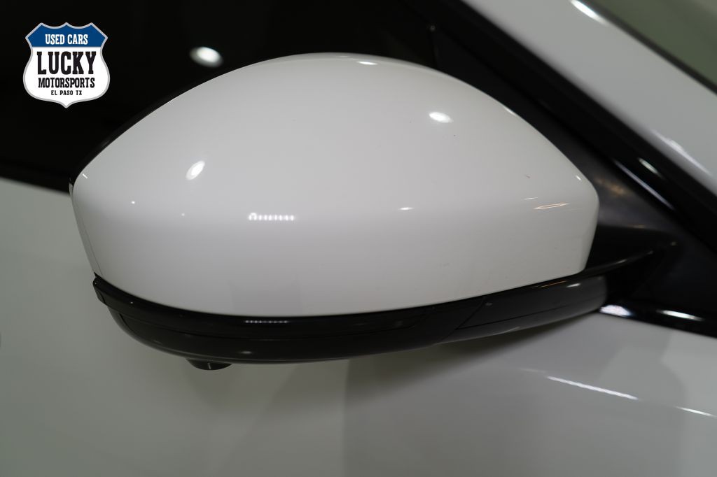 2020 Jaguar F-PACE Image 40